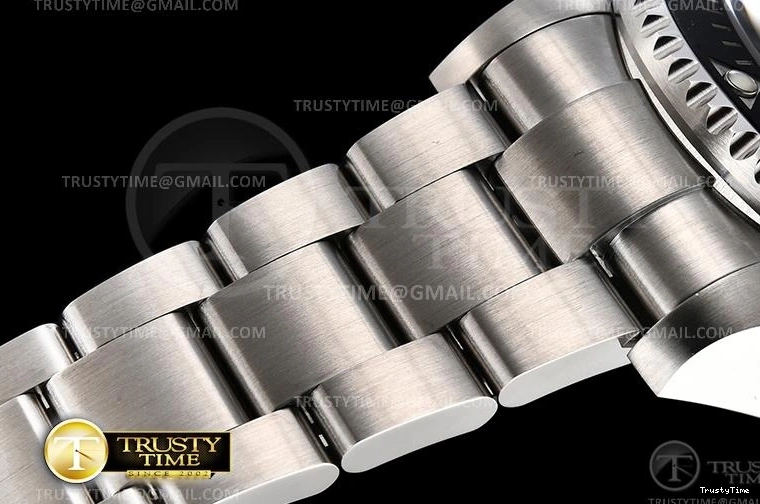 1031 ROLSD0102 – Deep Sea Dweller Blk Supportive 1013